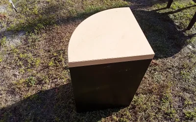 Corner End Table / Shelf Unit – Item #395 – $40